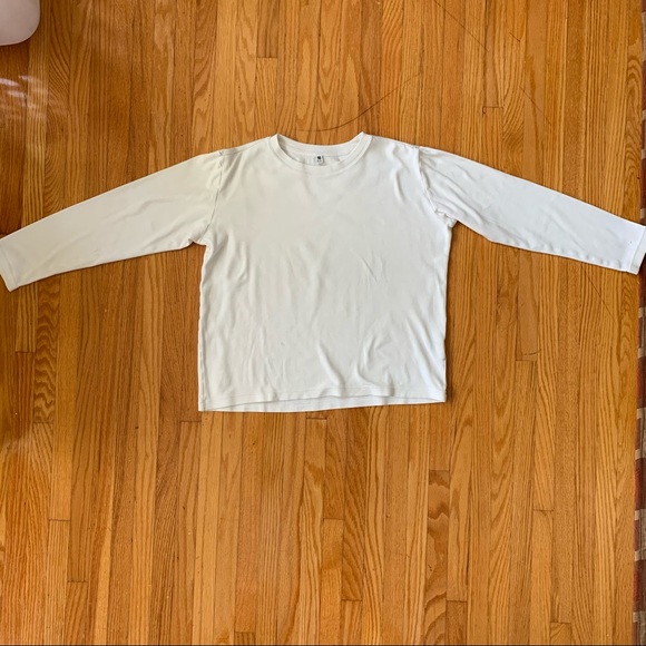 CHILDREN'S WHITE LONG SLEEVE UNIQLO CREWNECK - Picture 2 of 5